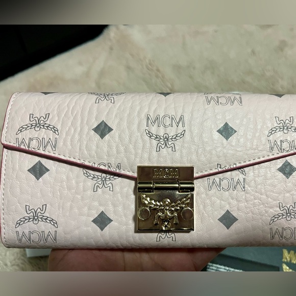 MCM monogram wallet on chain - Picture 6 of 8